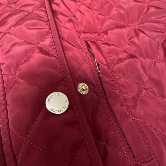 MICHAEL Michael Kors Short Quilt jacket
Women’s size Small
Color: Burnt Red - Picture 6 of 8